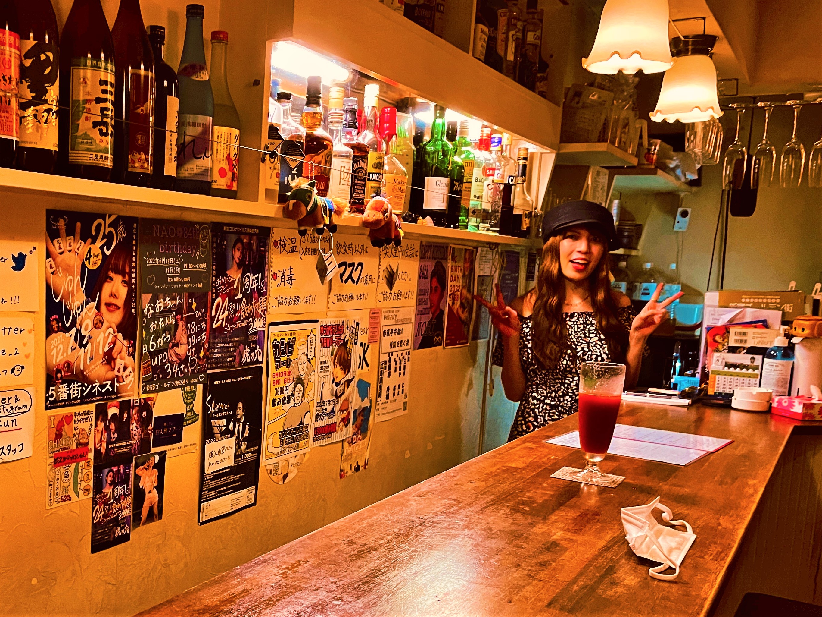 世界一の繁華街、夜の新宿を地元ガイドと堪能するツアー